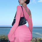 Robe courte transparente froncée à col oblique avec lacets et cordon de serrage pour l'été et les soirées